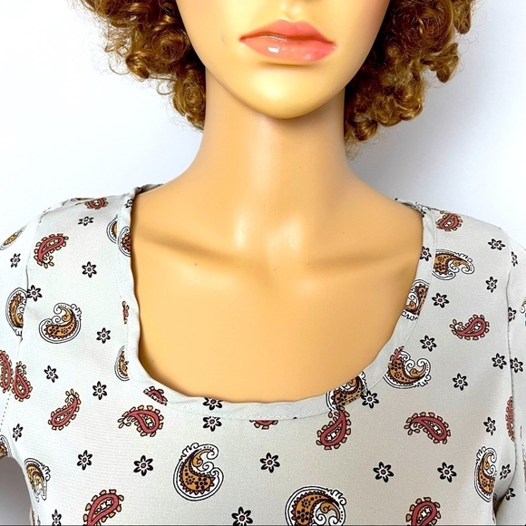 Peach Royal Paisley Ruffle Blouse – Cream/Orange, Fits Like Small - Picture 2 of 10